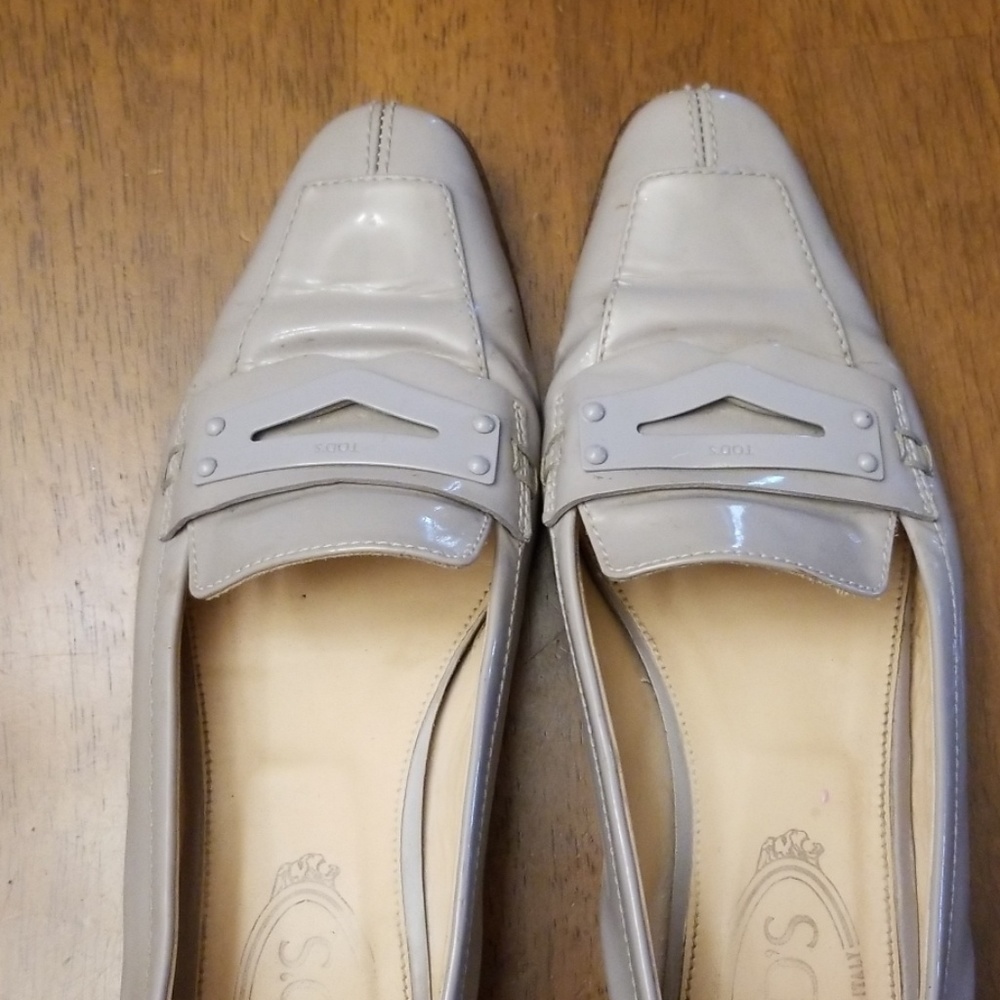 Women's Tod's oatmeal leather loafers - Picture 7 of 8